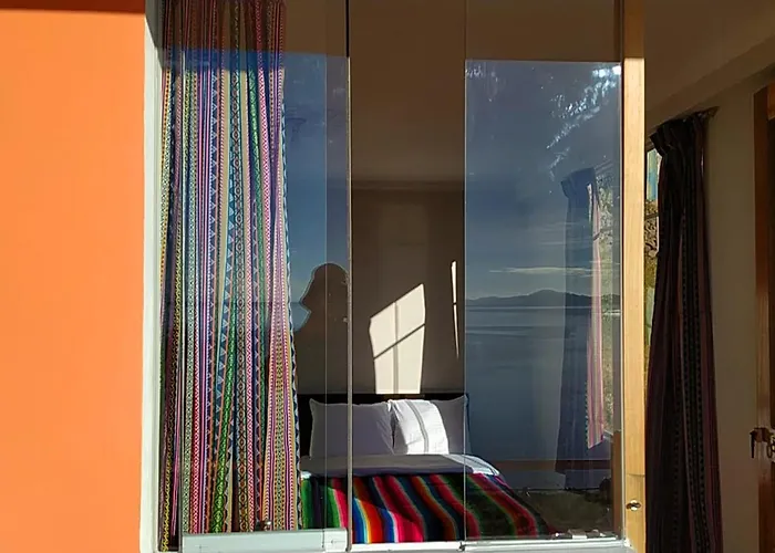 Tikawasi Homestay Comunidad Pueblo Isla Amantani Jose Luis